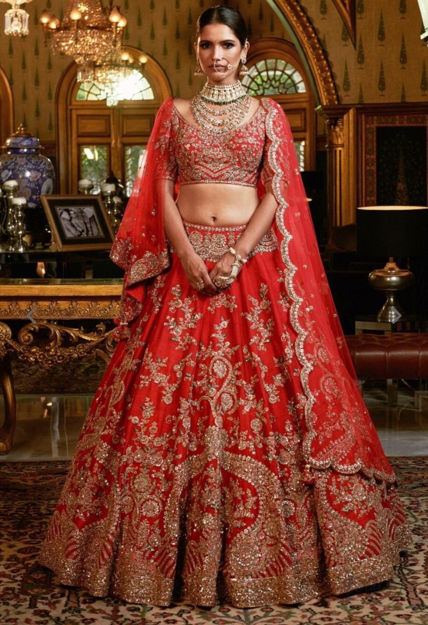 A guide to select the perfect wedding lehenga in 2021
