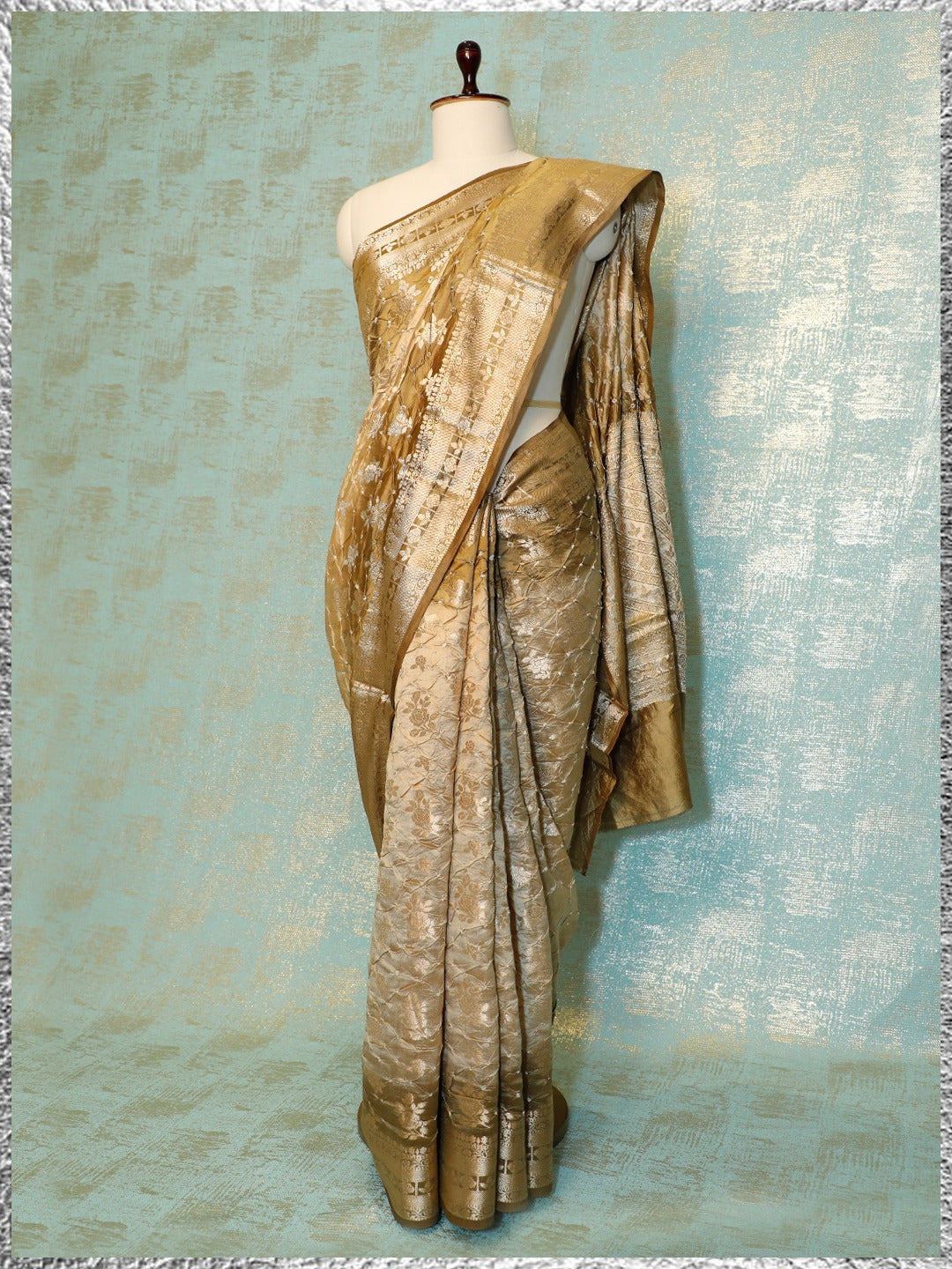 Designer saree in Gold colour