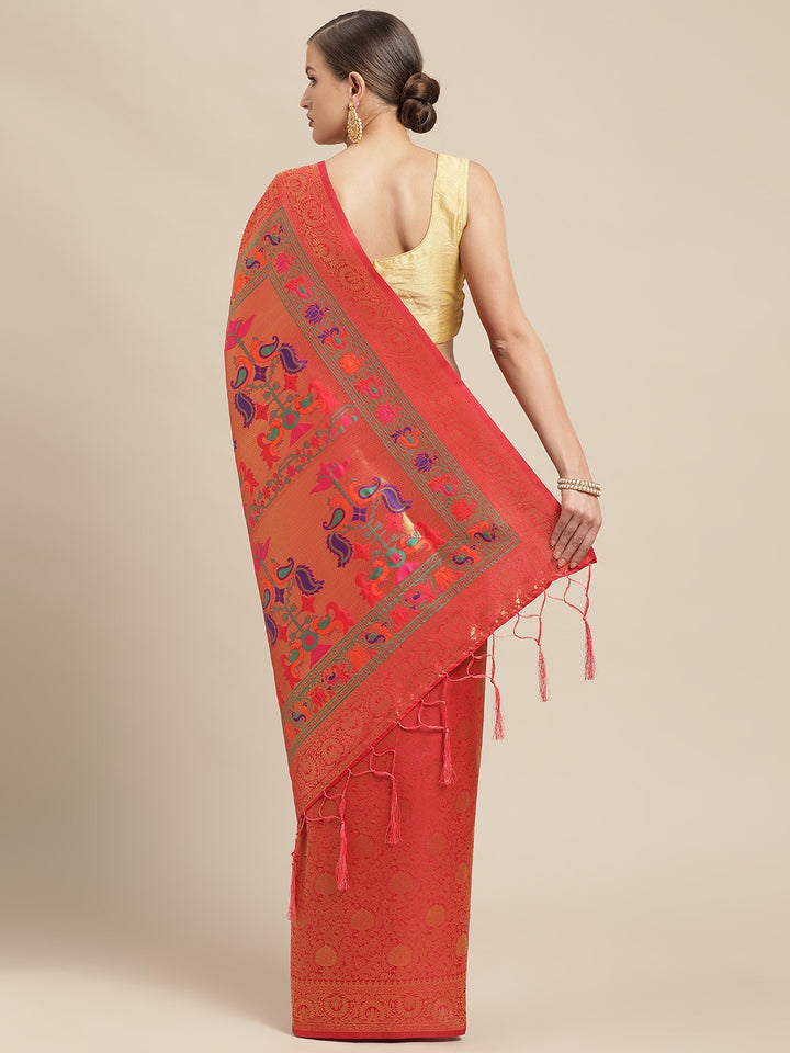 Kanjivaram Pink Silk Saree With Golden Pattern