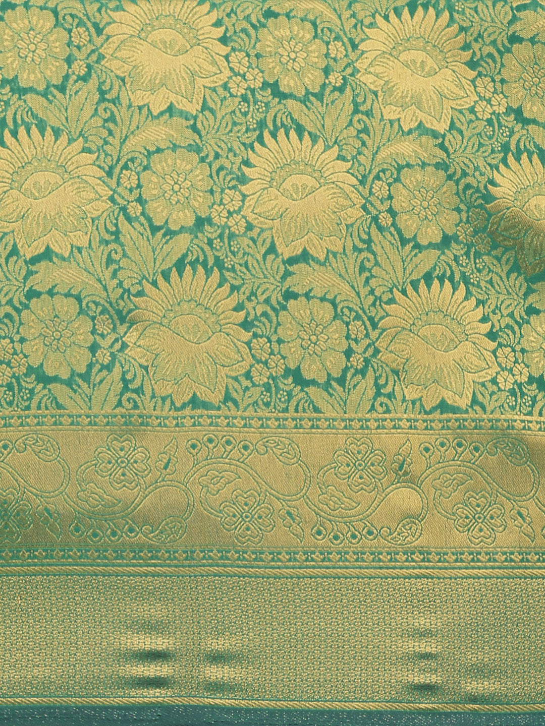 Kanjivaram Green Silk Saree With Golden Pattern