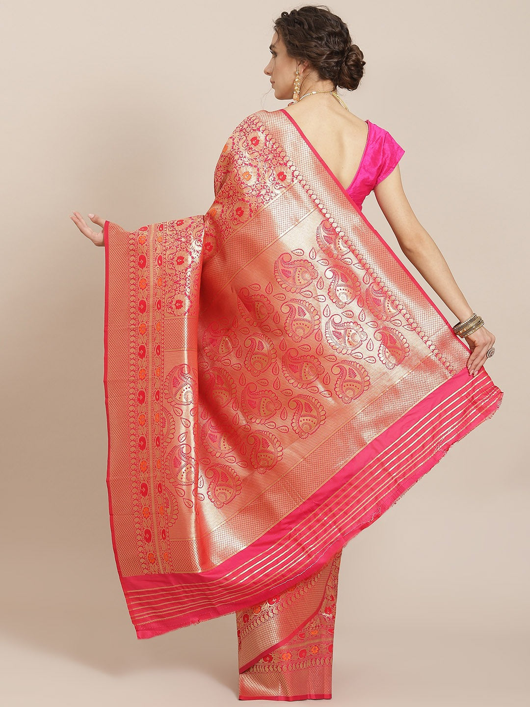 Kanjivaram Pinik Silk Saree with Shiny Pattern