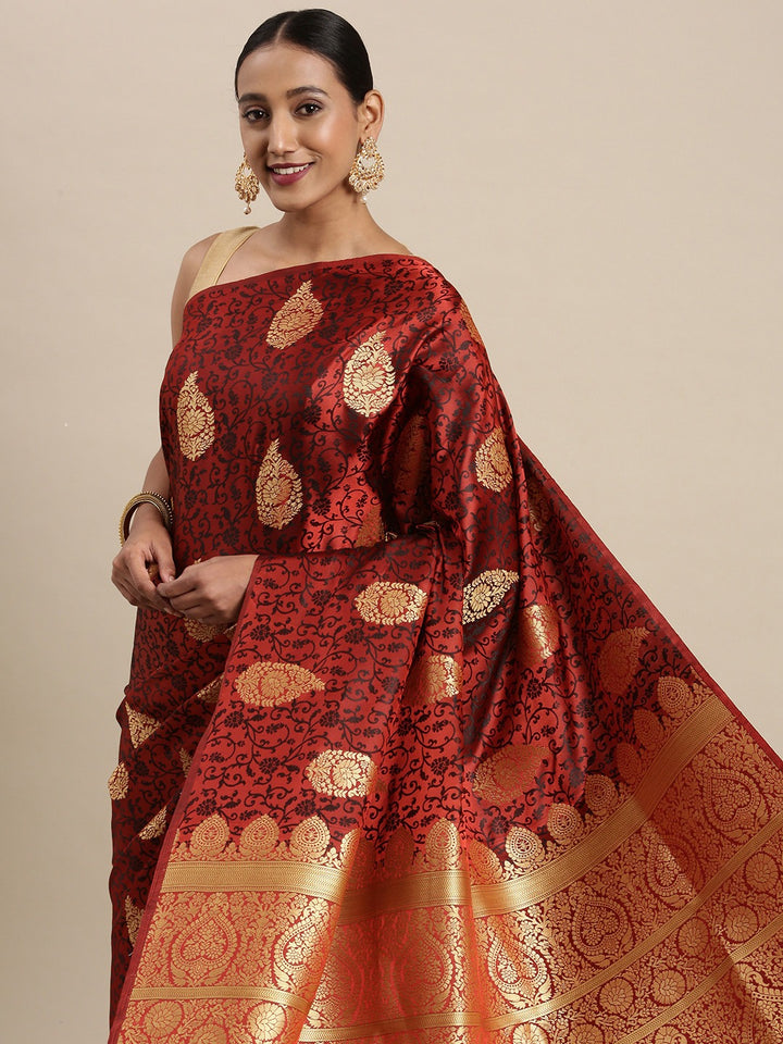Kanjivaram  Maroon Silk Saree With Golden Pattern