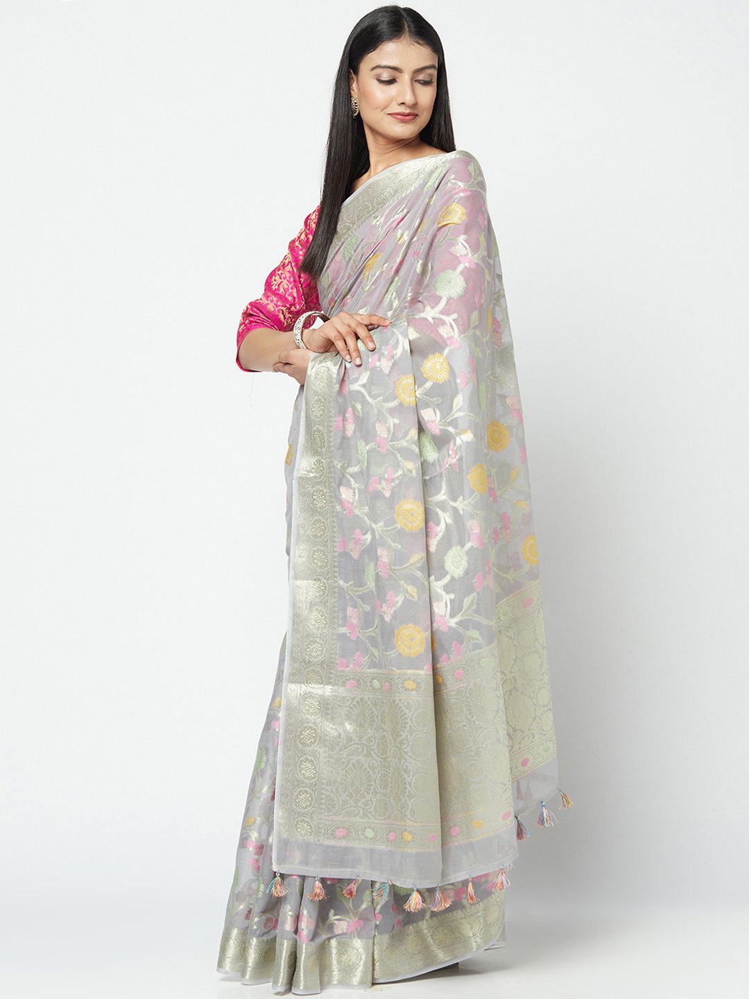 Handloom Saree In Silver Color For Party Wear