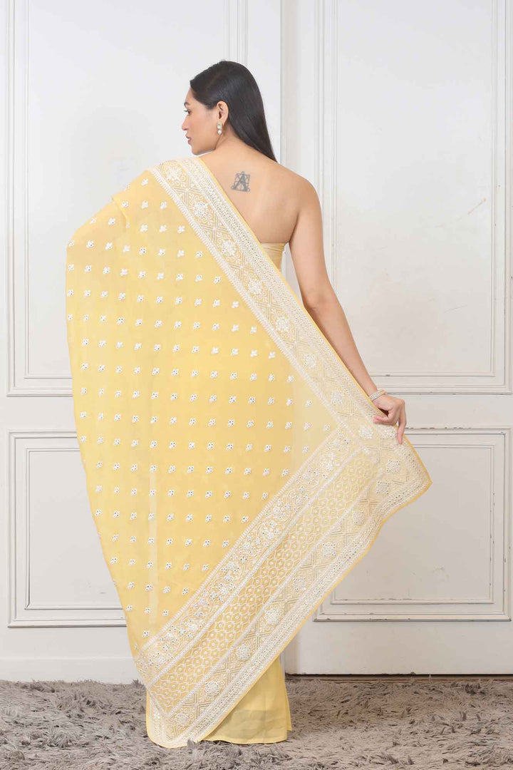 Saree in Yellow color at online Simaaya