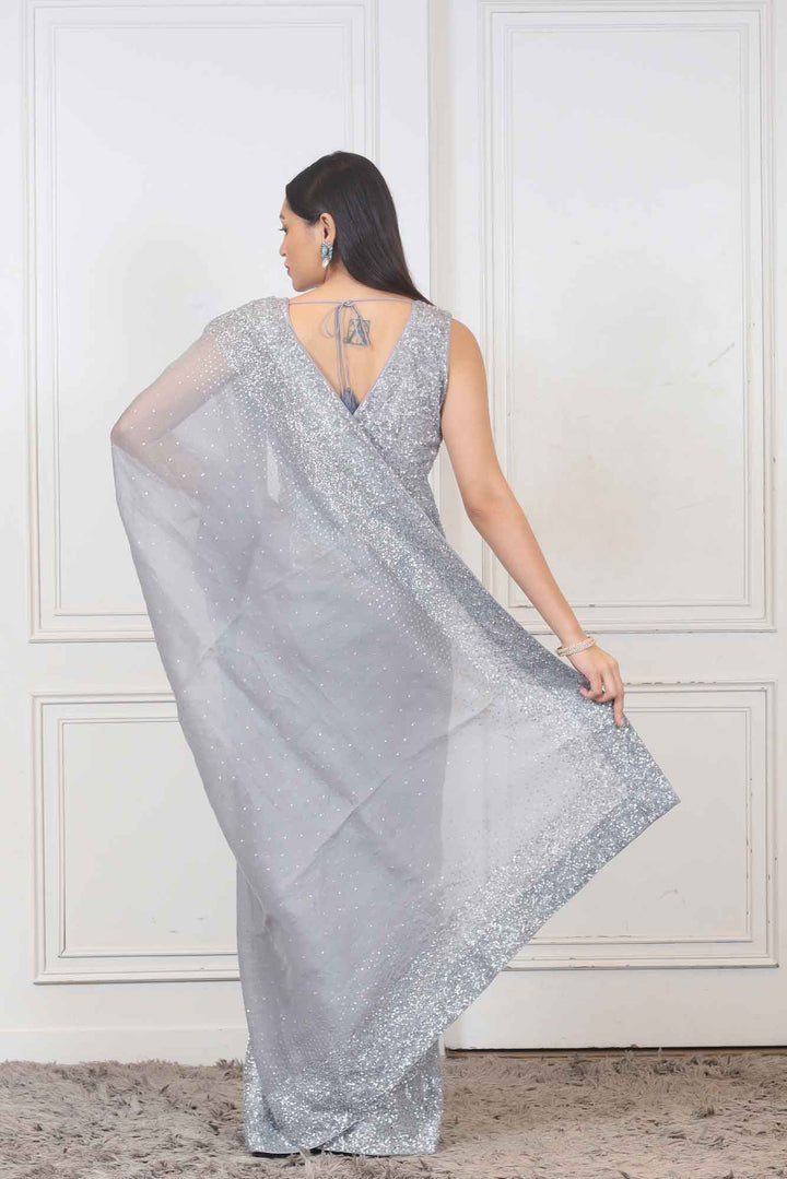 Saree in Grey Color at online Simaaya