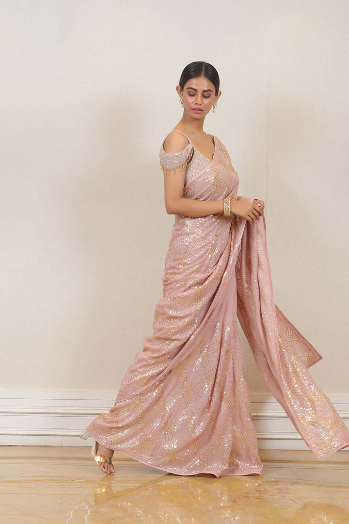 Saree in Peach color at online Simaaya