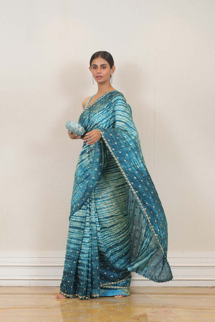 Saree in Blue color at online Simaaya