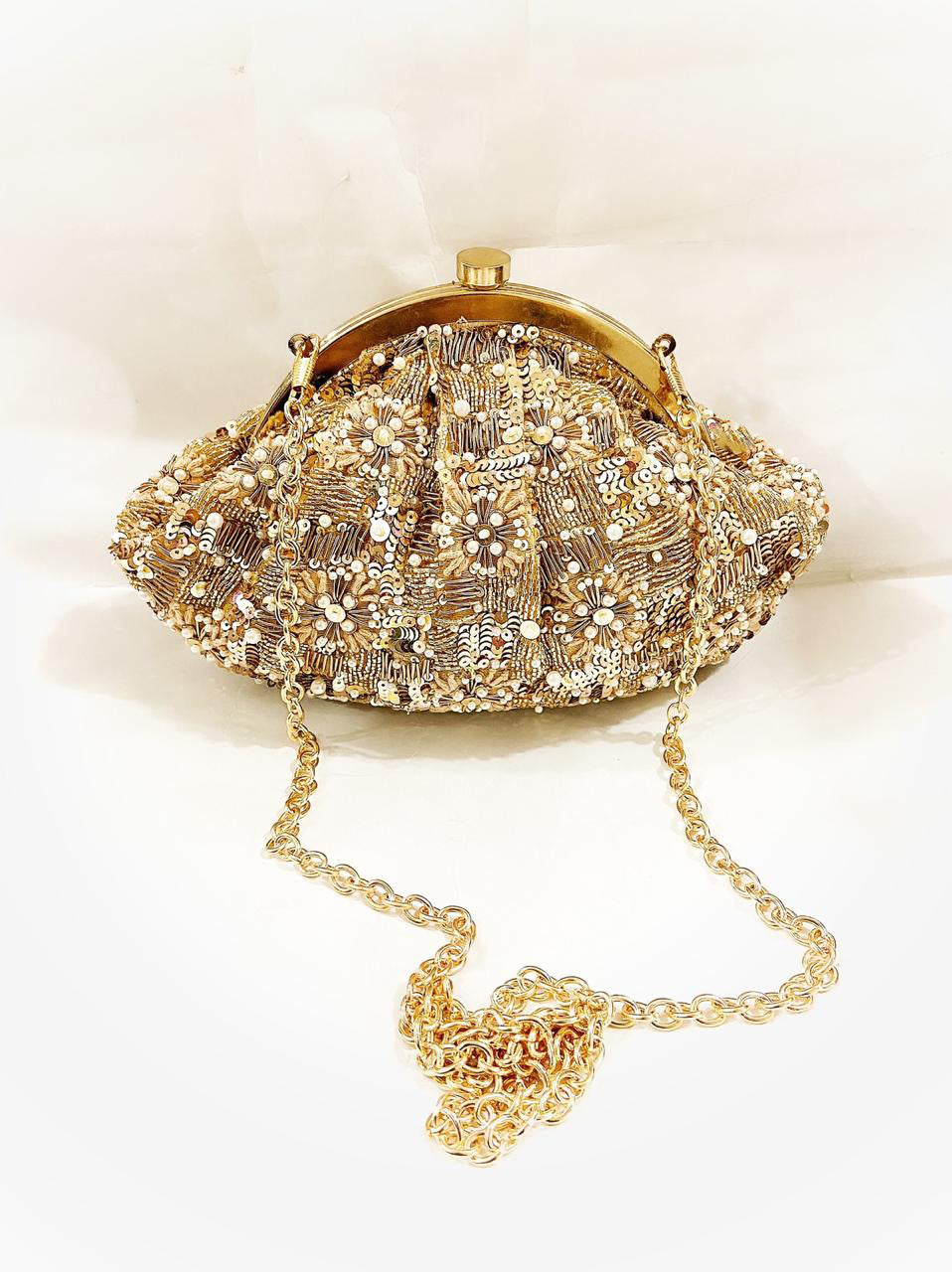 Handbag In Golden Colour for Parties - Simaaya