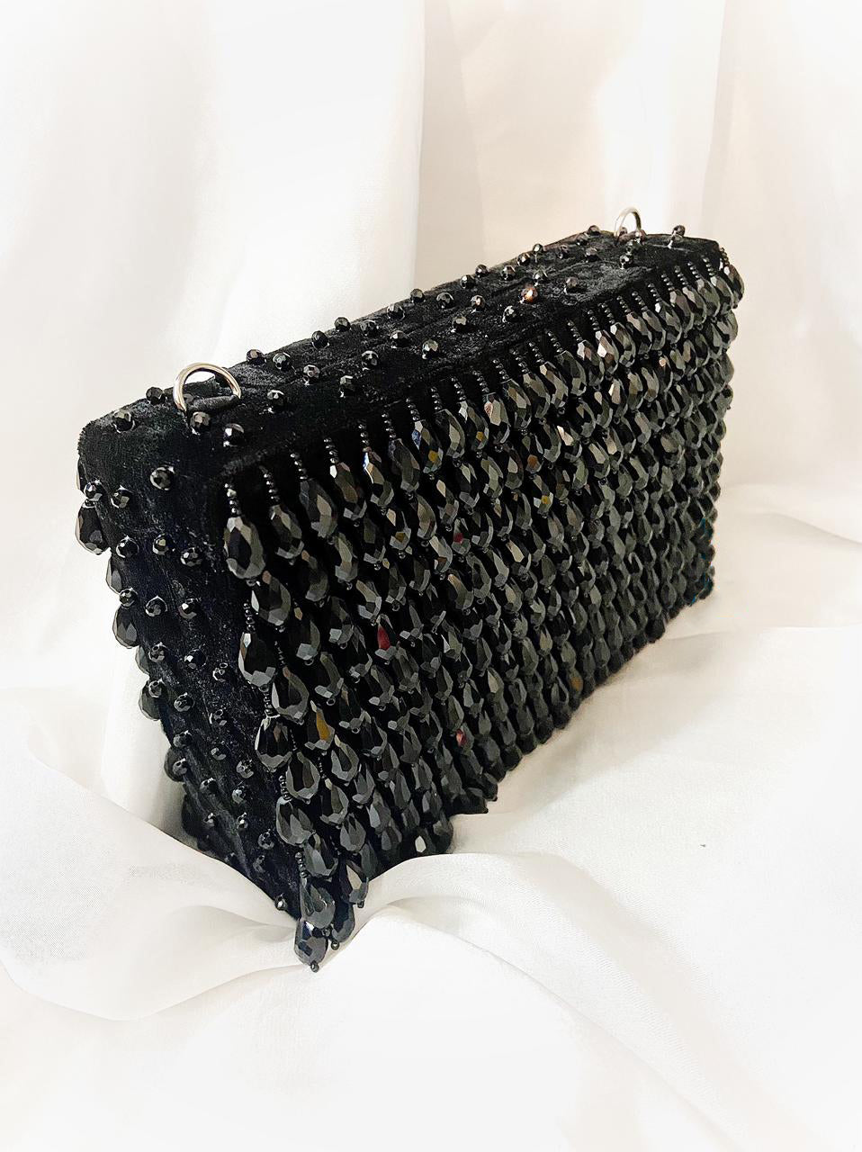 Handbag In Black Colour for Parties - Simaaya