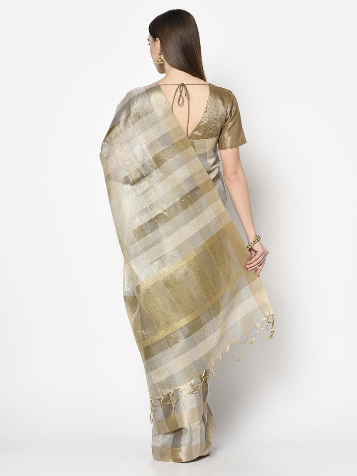 Handloom Saree In Metalic Color